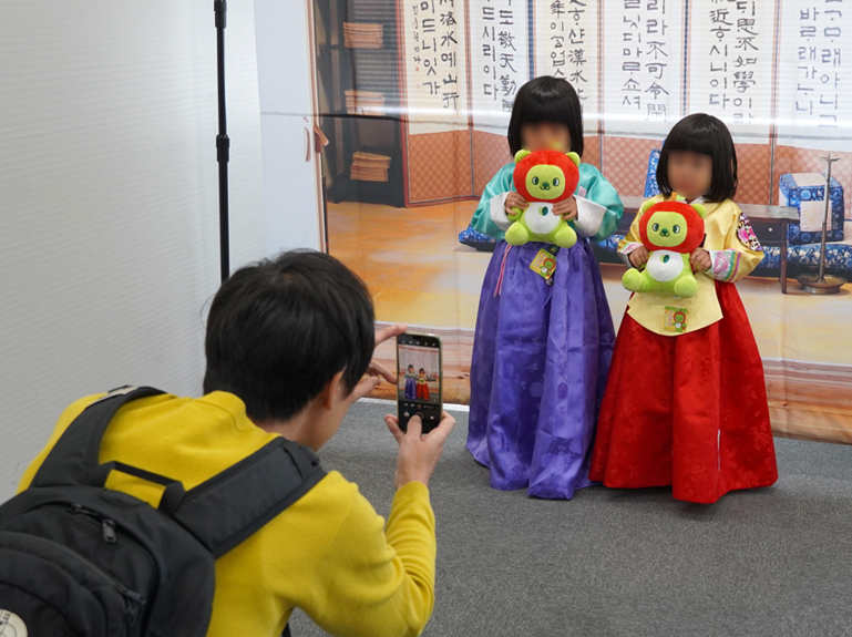 韓国の伝統衣装「韓服」試着